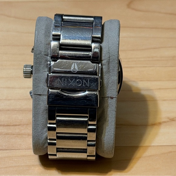 Nixon The 51-30 Chrono Simplify Silver White | Mercari Nixon The 51-30 Chrono Simplify Silver White Chronograph Analog Watch RUNS READ